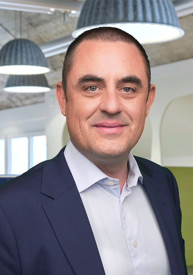 Boss Peter von v.FISCHER INVESTAS